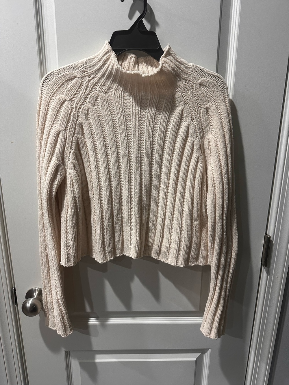 American Eagle Outfitters ribbed sweater Cream Colored - Size XS